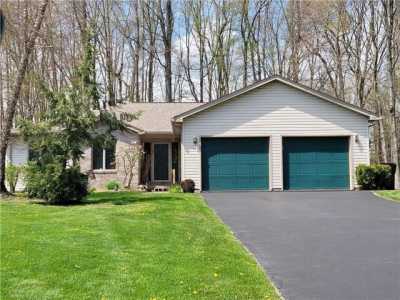 Home For Sale in Grove City, Pennsylvania