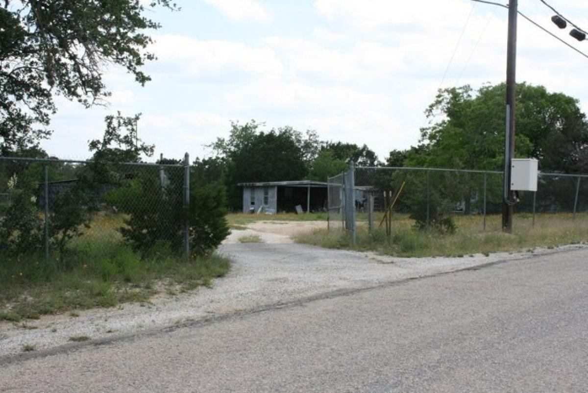 Picture of Home For Sale in Pipe Creek, Texas, United States
