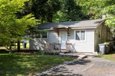Home For Sale in Pocono Summit, Pennsylvania
