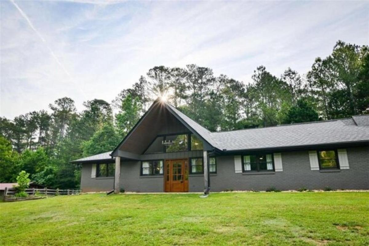 Picture of Home For Sale in Social Circle, Georgia, United States