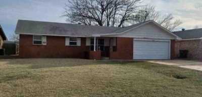 Home For Sale in Enid, Oklahoma