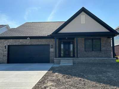 Home For Sale in Trenton, Michigan
