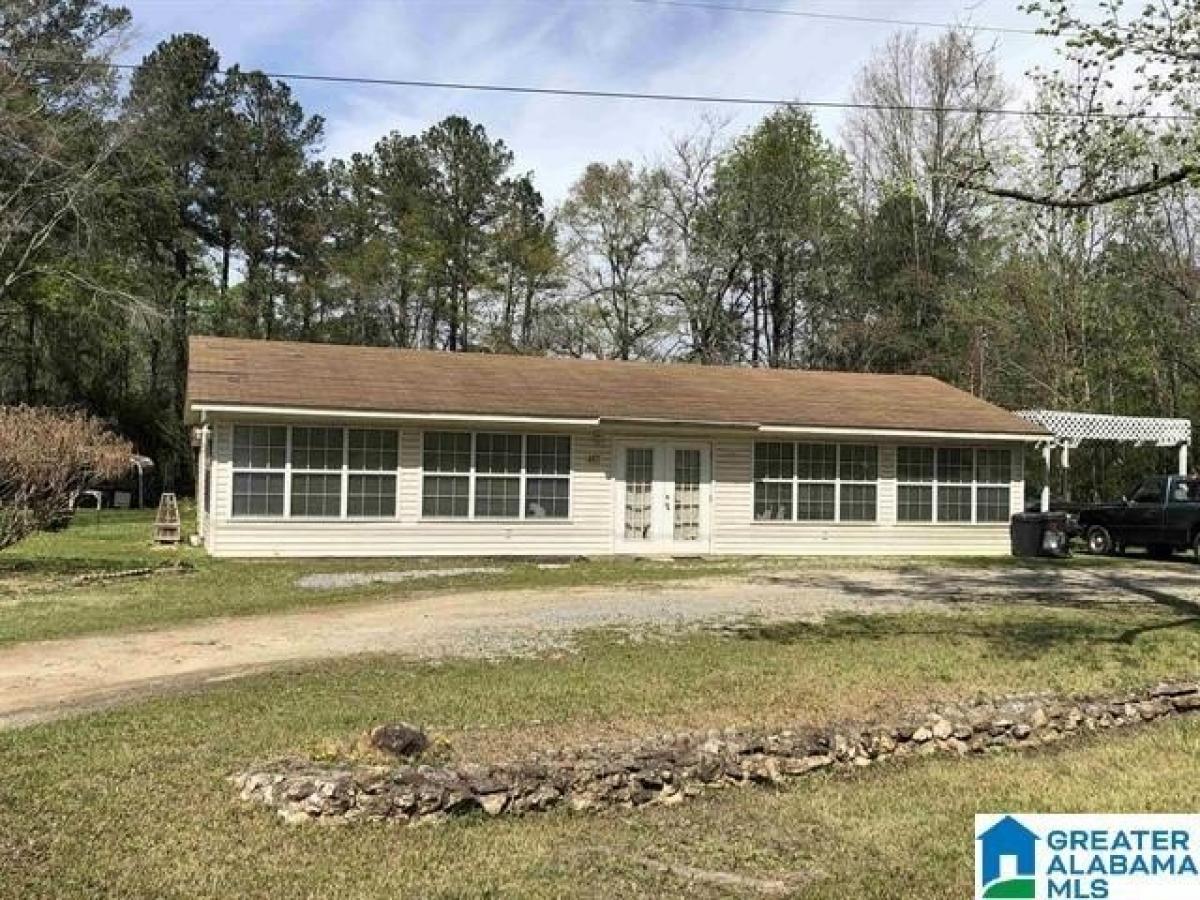 Picture of Home For Sale in Clanton, Alabama, United States