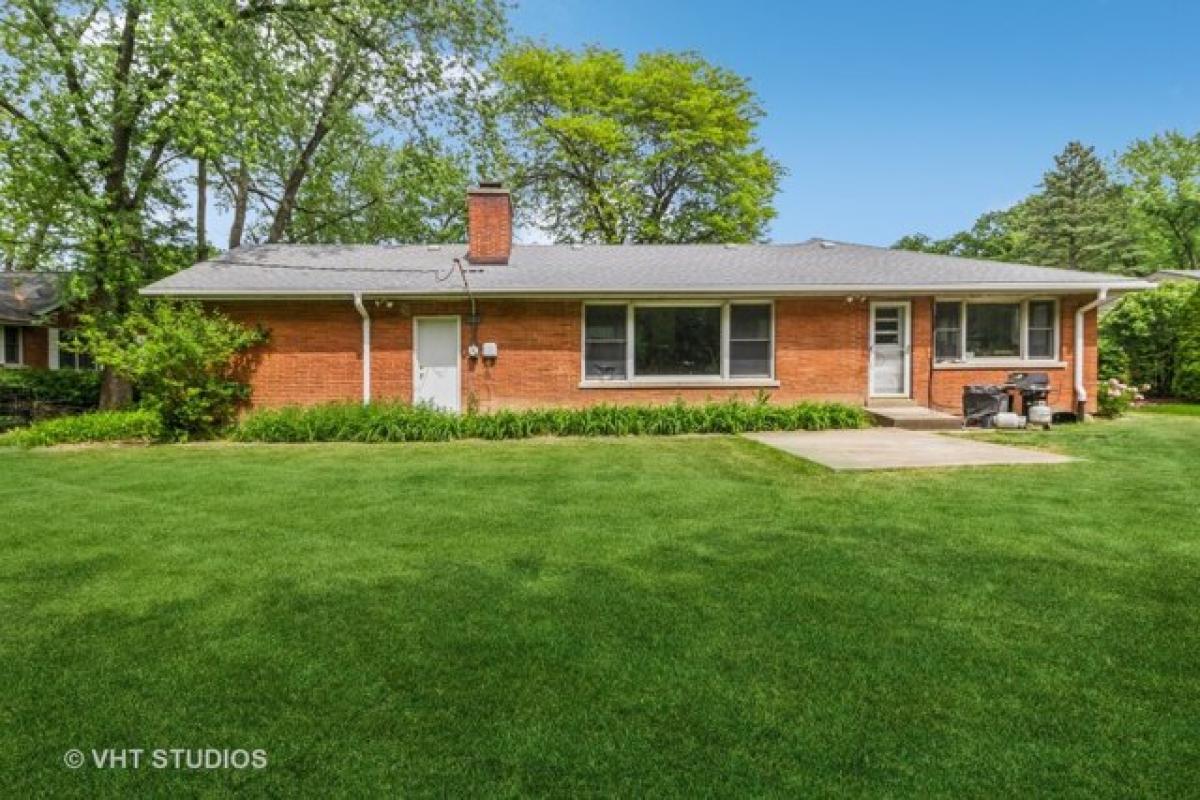 Picture of Home For Sale in Oak Brook, Illinois, United States
