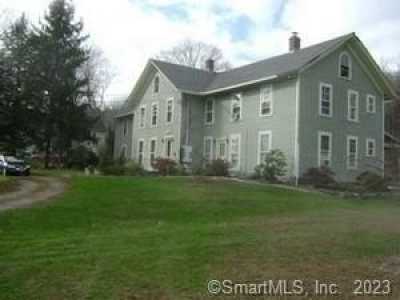 Home For Sale in Litchfield, Connecticut