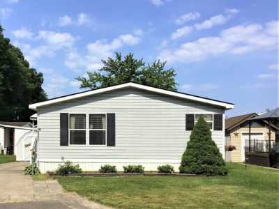 Home For Sale in Shelby Township, Michigan