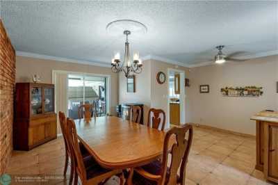 Home For Sale in Oakland Park, Florida