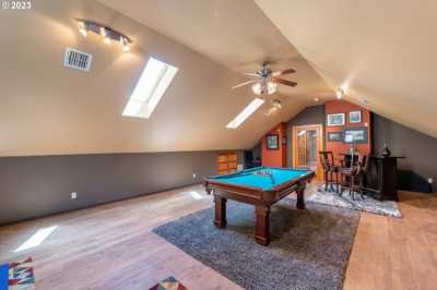 Home For Sale in Oakland, Oregon