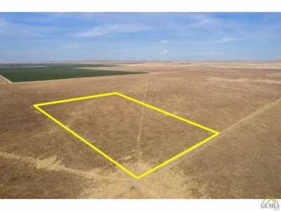 Residential Land For Sale in Lost Hills, California