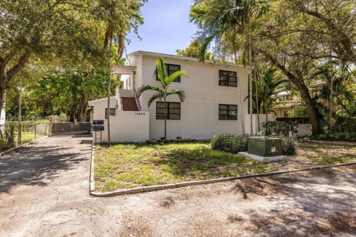 Picture of Home For Sale in Biscayne Park, Florida, United States