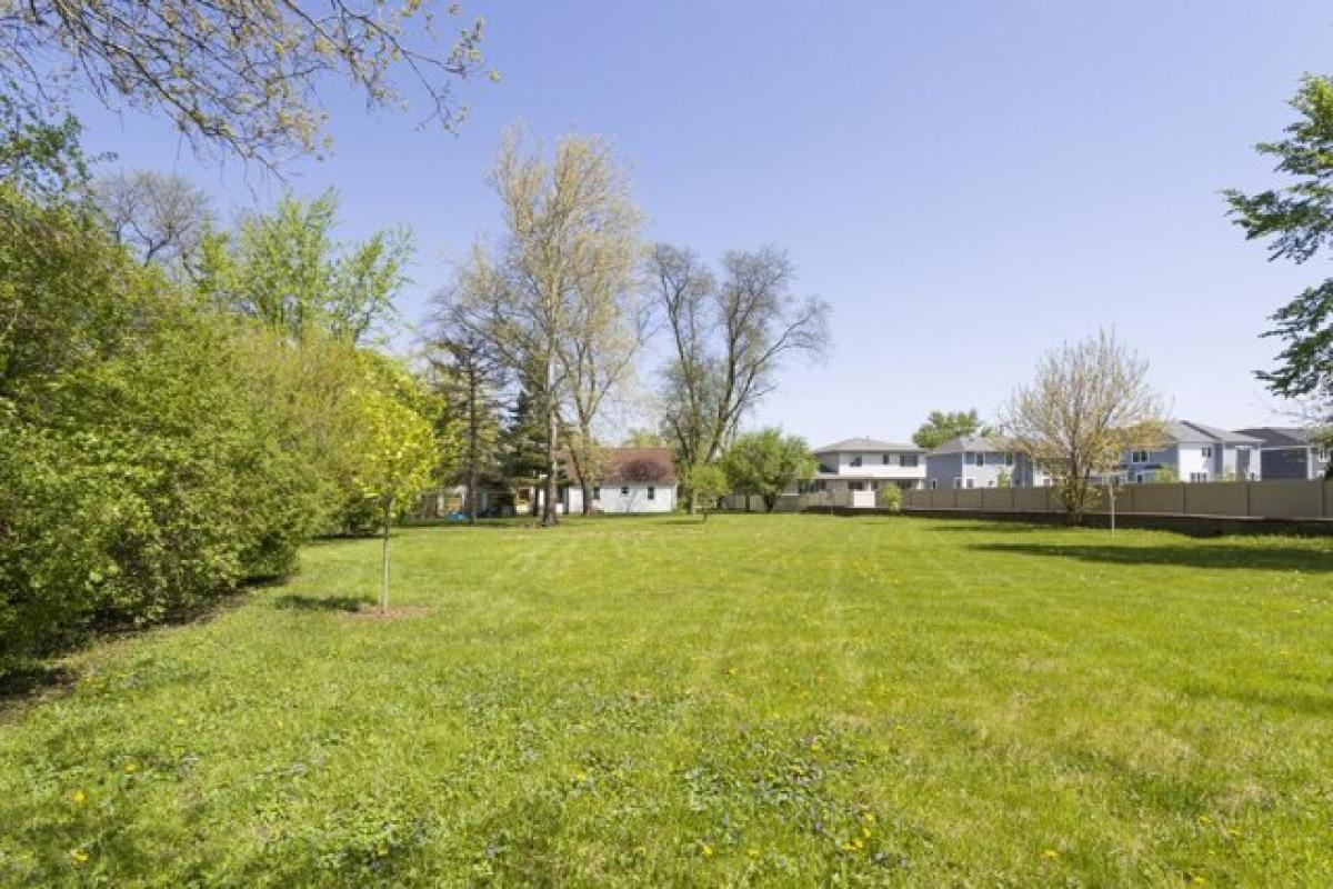 Picture of Home For Sale in Countryside, Illinois, United States