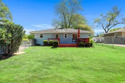 Home For Sale in Buffalo Grove, Illinois