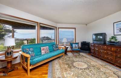 Home For Sale in Lincoln City, Oregon