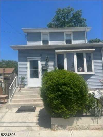 Home For Sale in Roselle, New Jersey