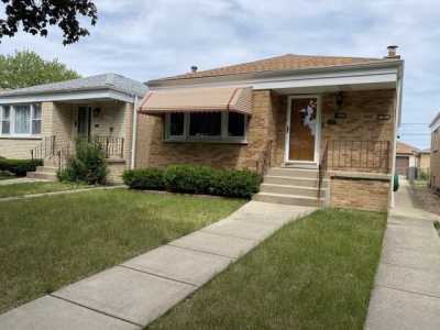 Home For Sale in Cicero, Illinois