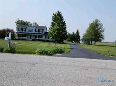Home For Sale in Pemberville, Ohio
