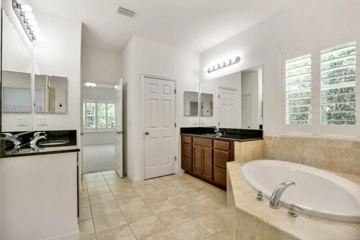 Picture of Home For Sale in Lithia, Florida, United States