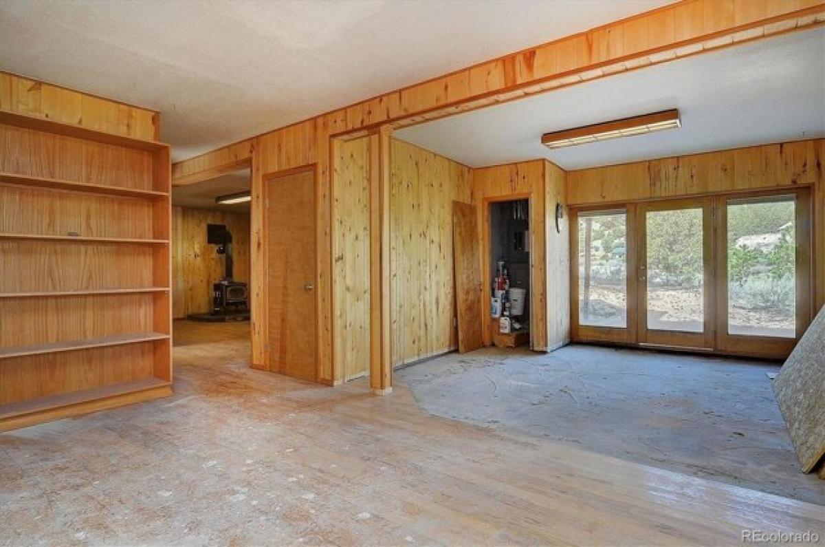 Picture of Home For Sale in Villa Grove, Colorado, United States