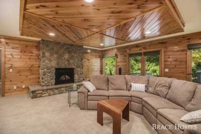 Home For Sale in Caledonia, Michigan