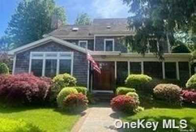 Home For Rent in Rockville Centre, New York