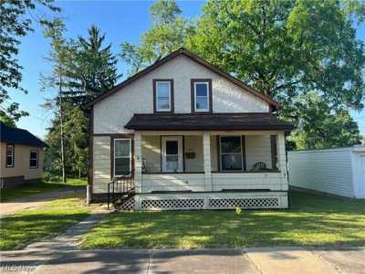 Home For Sale in Bedford, Ohio