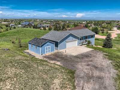 Home For Sale in Elizabeth, Colorado