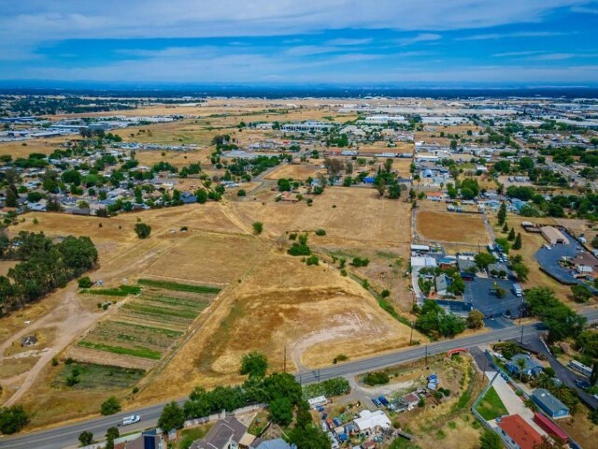 Picture of Residential Land For Sale in Sacramento, California, United States
