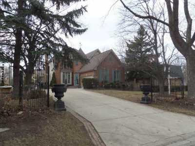 Home For Rent in Hinsdale, Illinois
