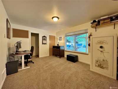 Home For Sale in Eatonville, Washington