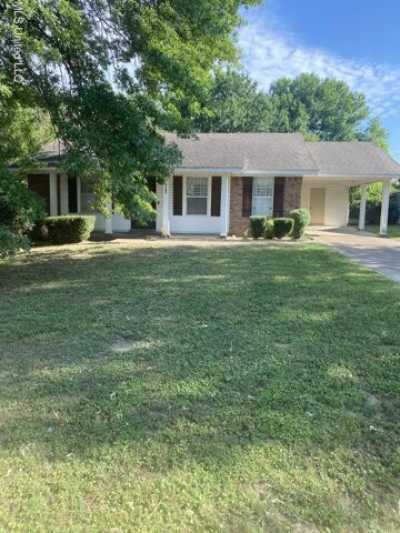 Home For Sale in Horn Lake, Mississippi