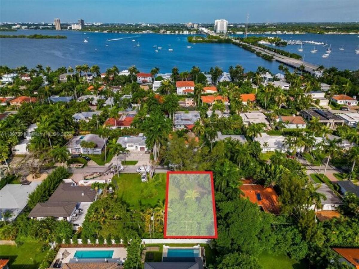 Picture of Residential Land For Sale in North Bay Village, Florida, United States
