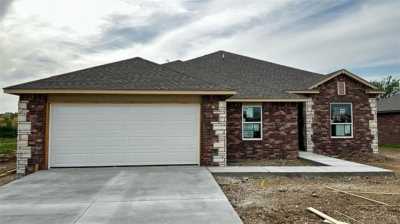 Home For Sale in Glenpool, Oklahoma
