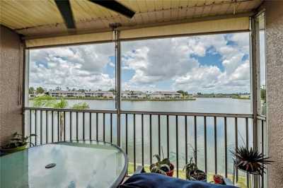 Home For Sale in Lake Suzy, Florida