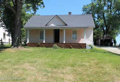 Home For Sale in Eminence, Kentucky