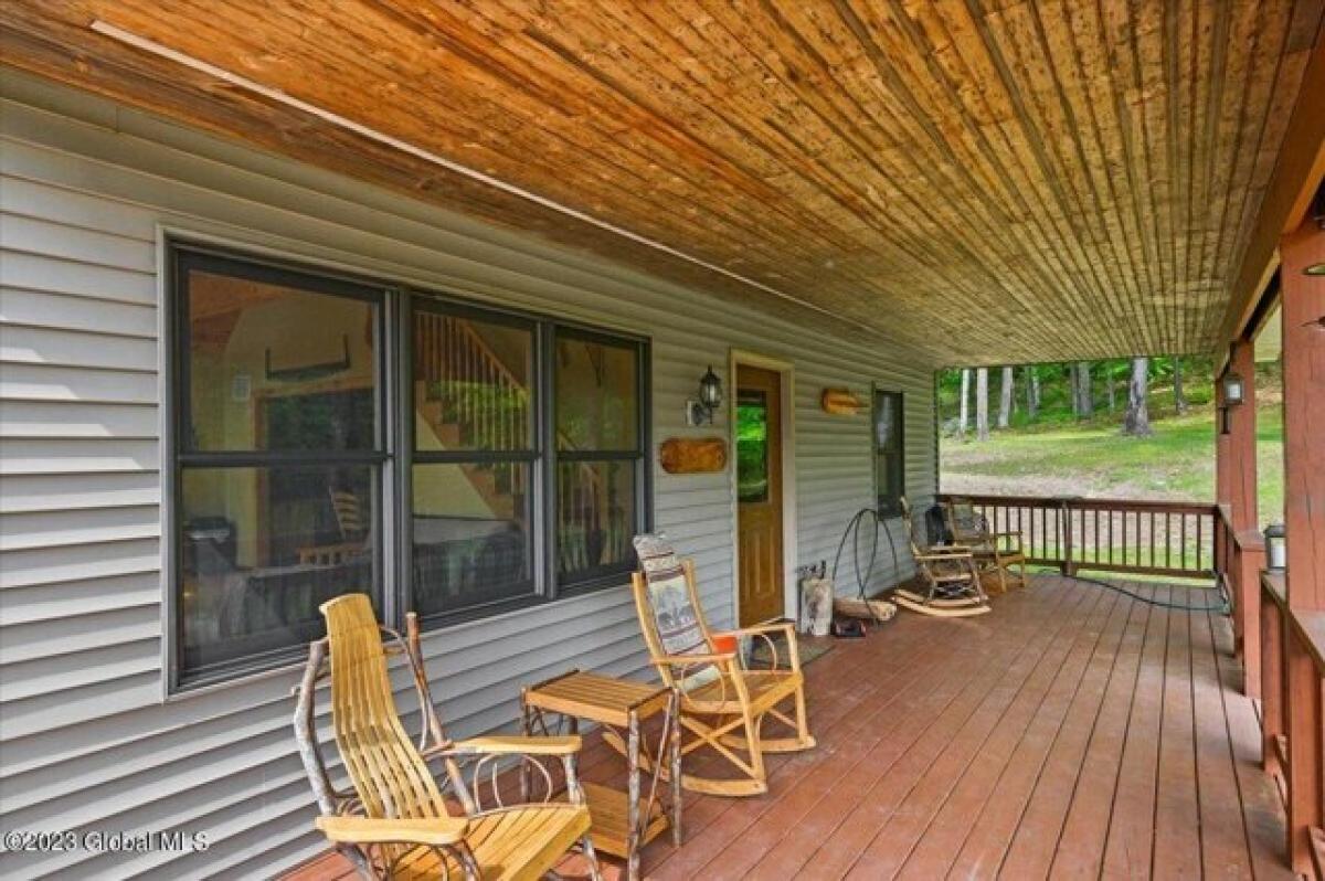 Picture of Home For Sale in Stony Creek, New York, United States