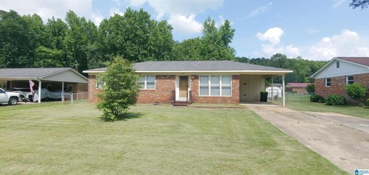 Picture of Home For Sale in Sylacauga, Alabama, United States