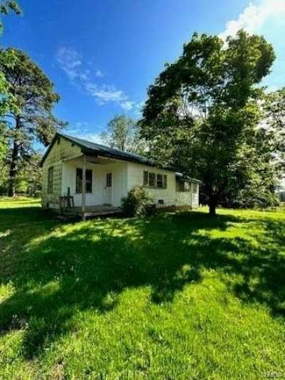 Home For Sale in Birch Tree, Missouri