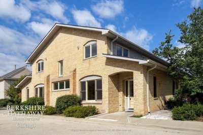 Home For Sale in Highwood, Illinois