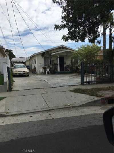Home For Sale in Inglewood, California