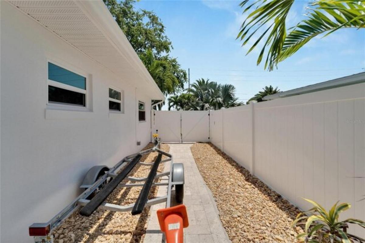 Picture of Home For Sale in Treasure Island, Florida, United States