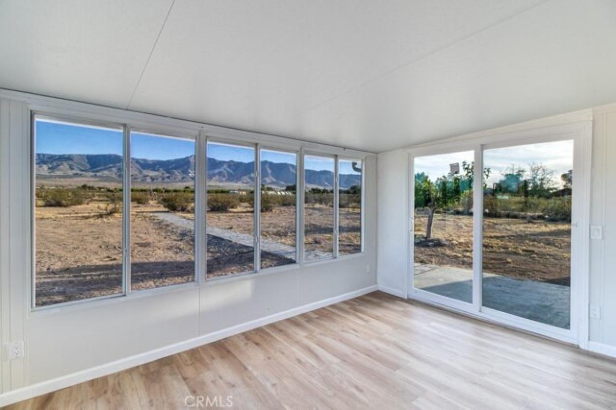 Picture of Home For Sale in Lucerne Valley, California, United States