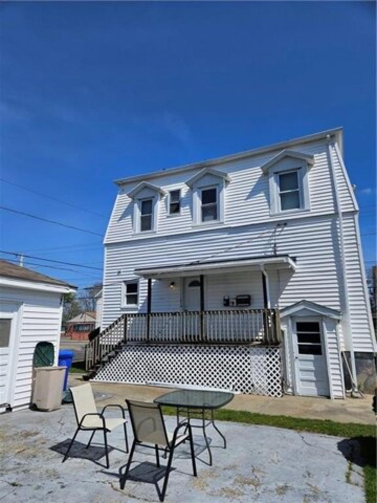 Picture of Home For Sale in East Providence, Rhode Island, United States