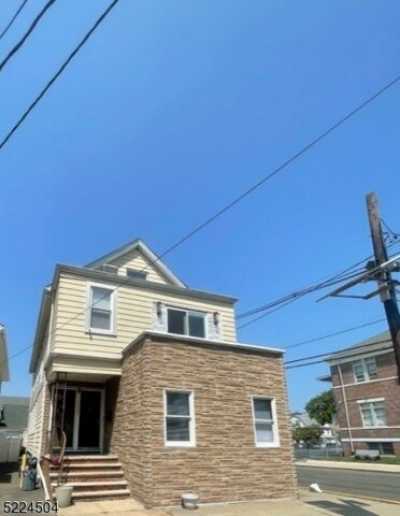 Home For Rent in Hillside, New Jersey