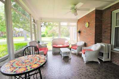 Home For Sale in Grosse Pointe Park, Michigan