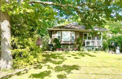 Home For Sale in Mastic, New York
