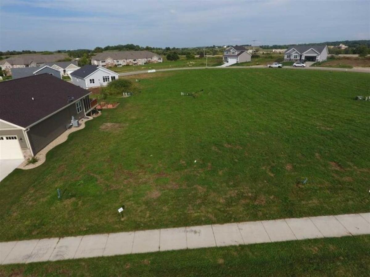 Picture of Residential Land For Sale in Verona, Wisconsin, United States