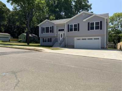 Home For Sale in West Haven, Connecticut