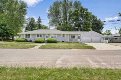Home For Sale in Reinbeck, Iowa