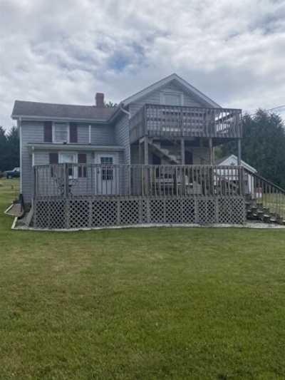 Home For Sale in Stuarts Draft, Virginia