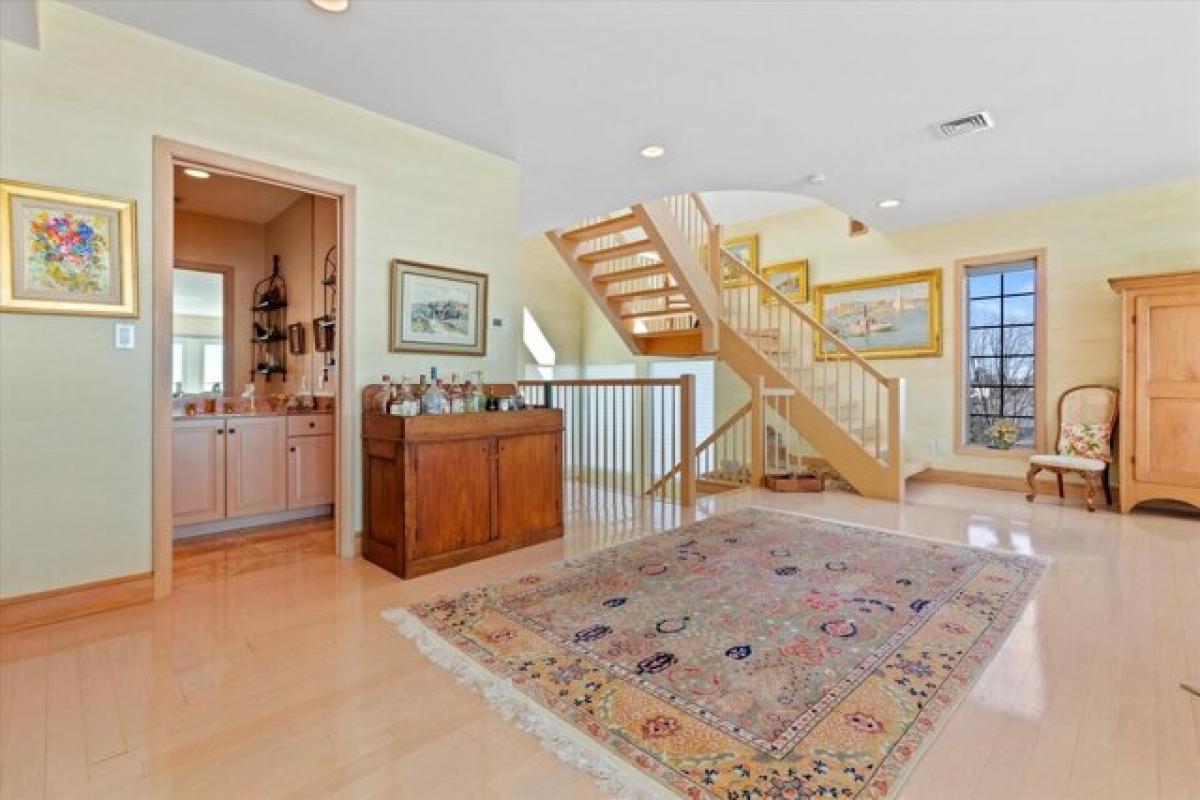 Picture of Home For Sale in Swampscott, Massachusetts, United States